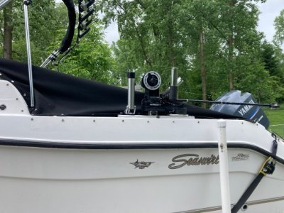 2005 Seaswirl Striper 2101DC 22 ft | Gasoline