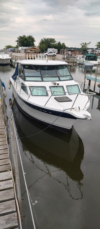 1989 Baha Cruisers Weekender 28 ft